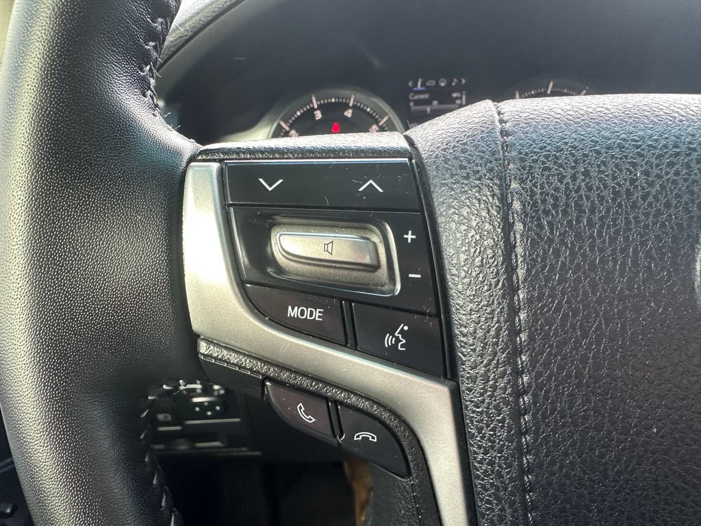 Used 2016 Toyota Land Cruiser AWD/4WD image 19