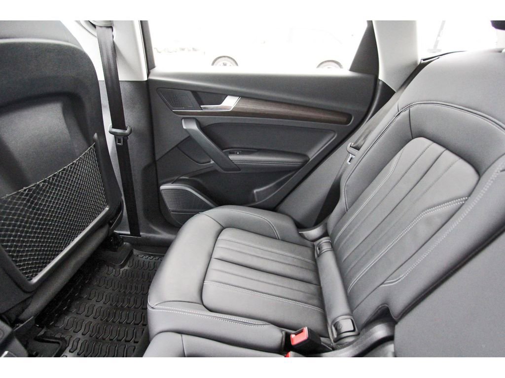 Used 2023 Audi Q5 2.0T Premium Plus w/ Premium Plus Package AWD/4WD image 12