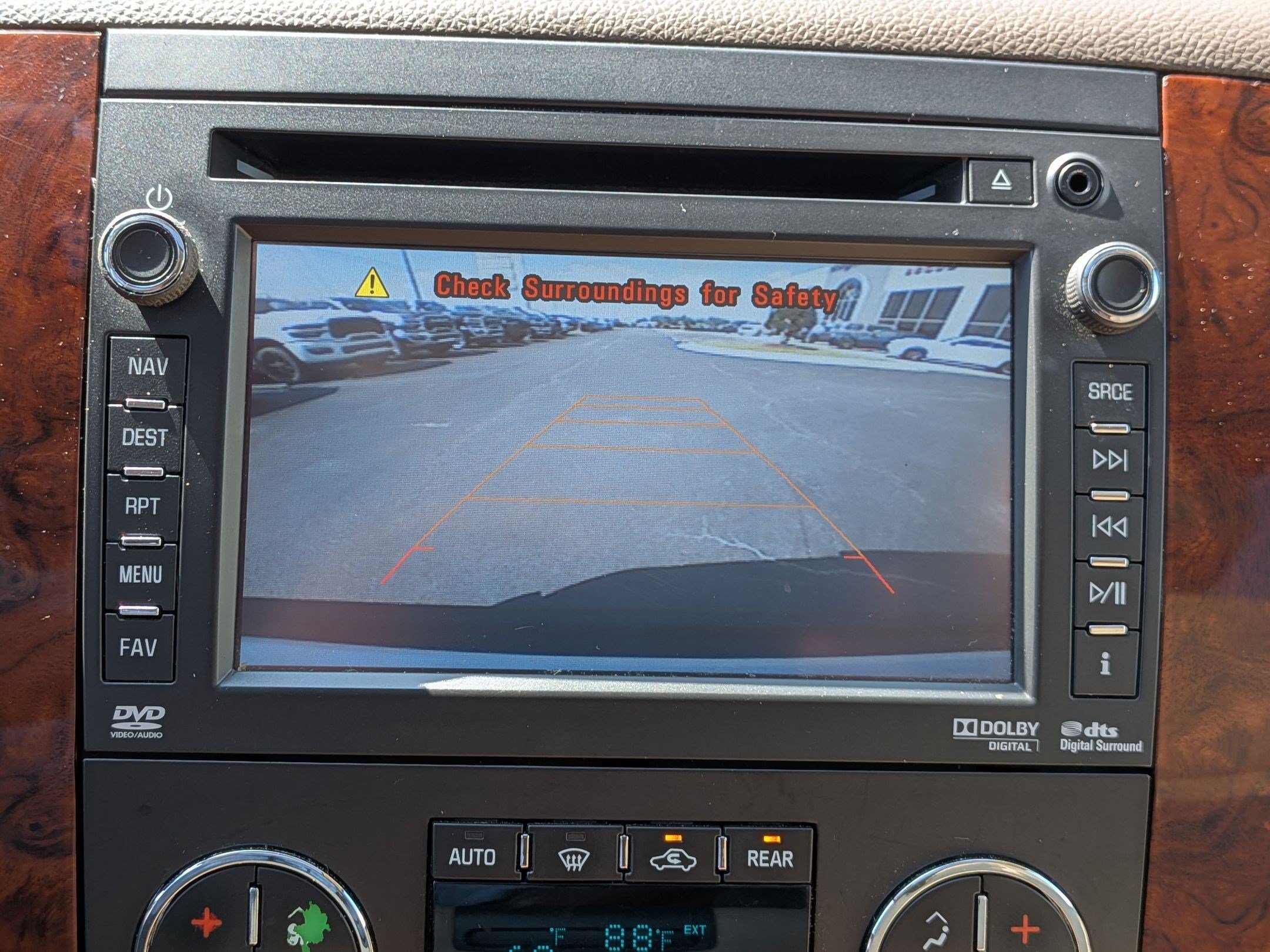 Used 2014 Chevrolet Suburban LTZ AWD/4WD image 14