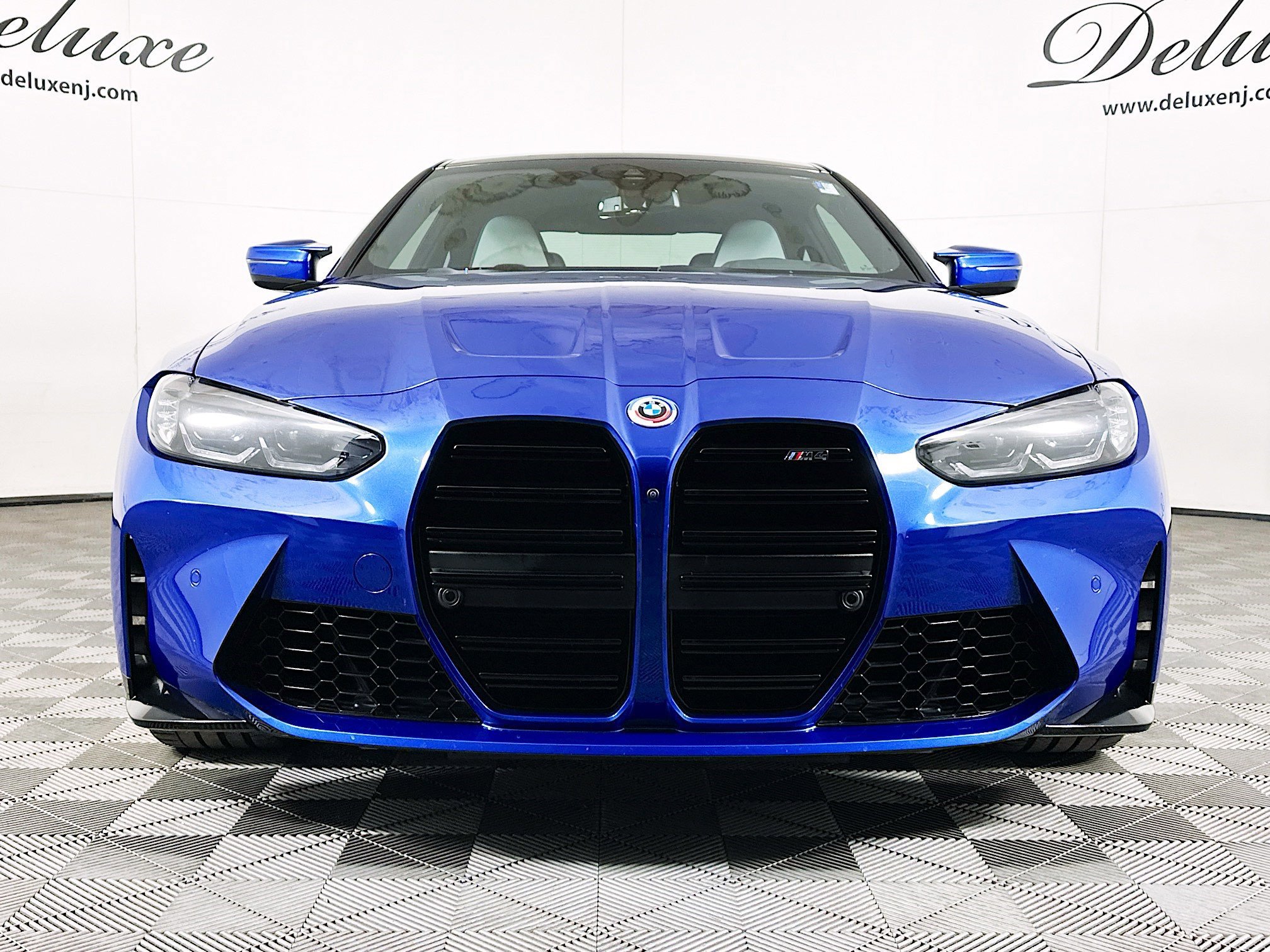 Used 2023 BMW M4 Coupe w/ Executive Package image 2