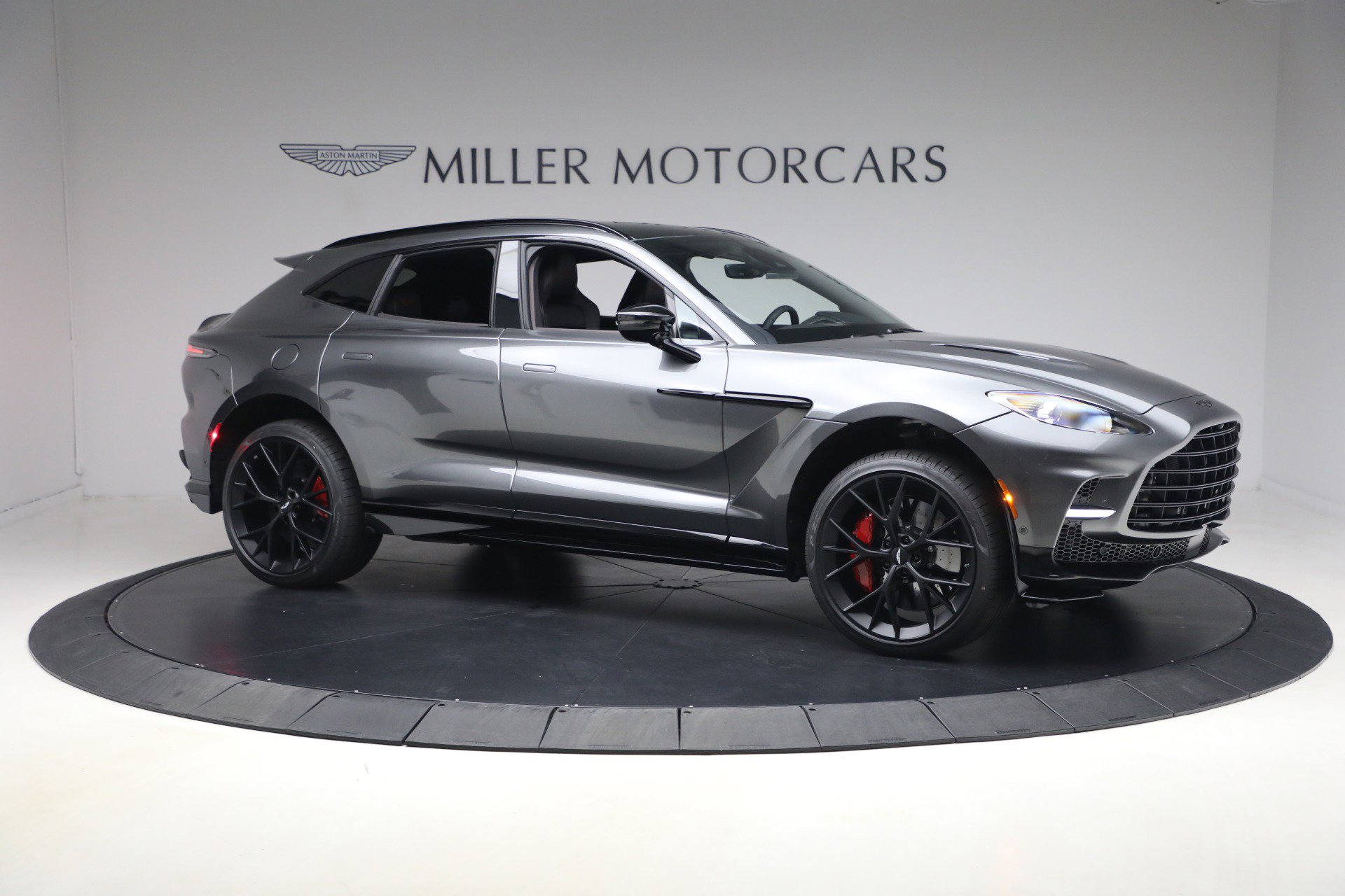 New 2026 Aston Martin DBX 707 image 10