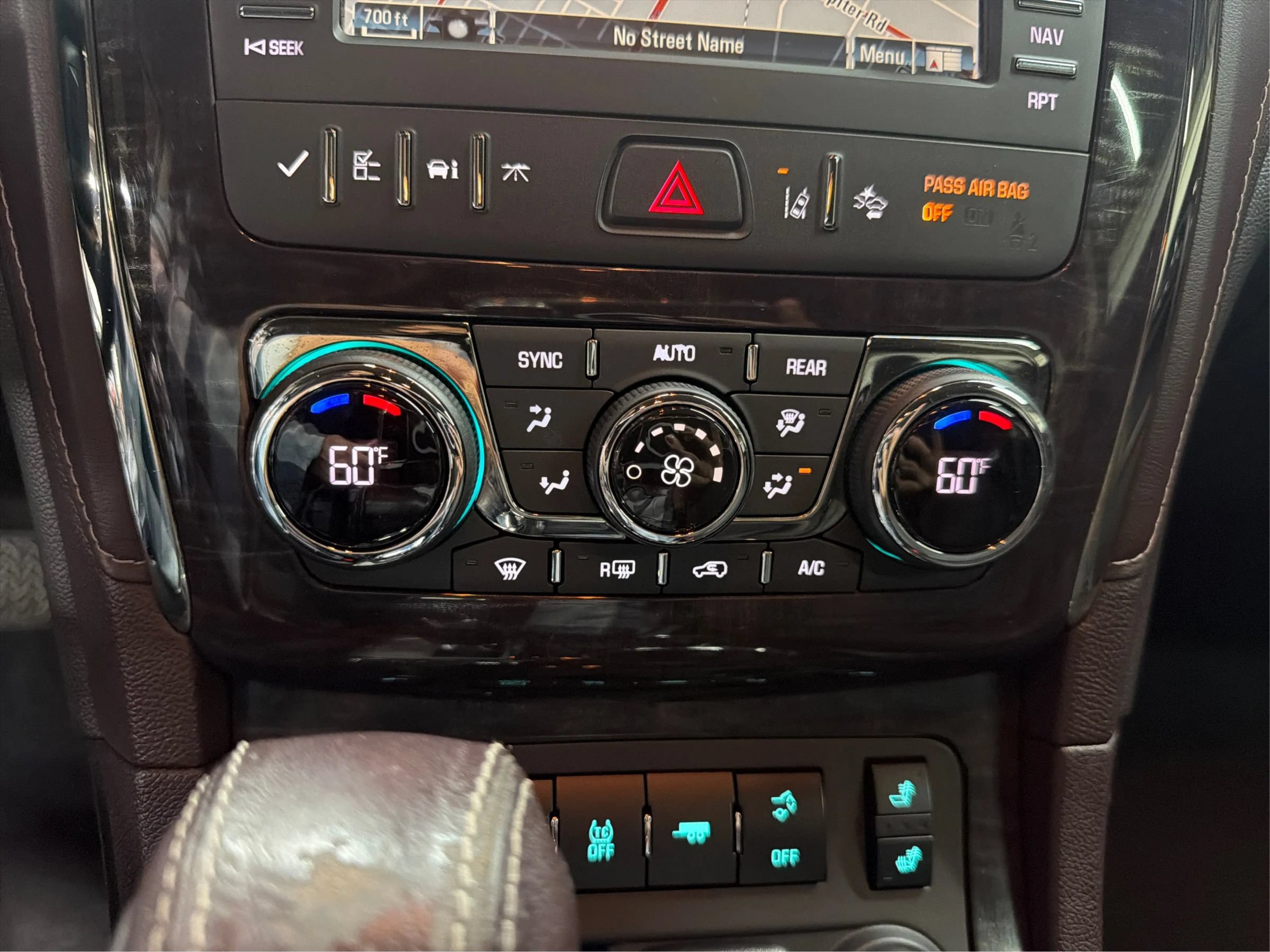 Used 2015 Buick Enclave Leather w/ Trailering Package FWD image 21