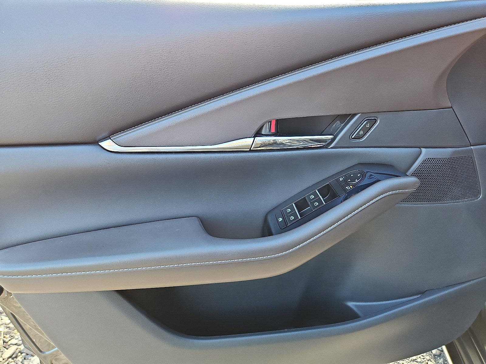 Used 2022 MAZDA CX-30 AWD 2.5 S w/ Premium Package image 12