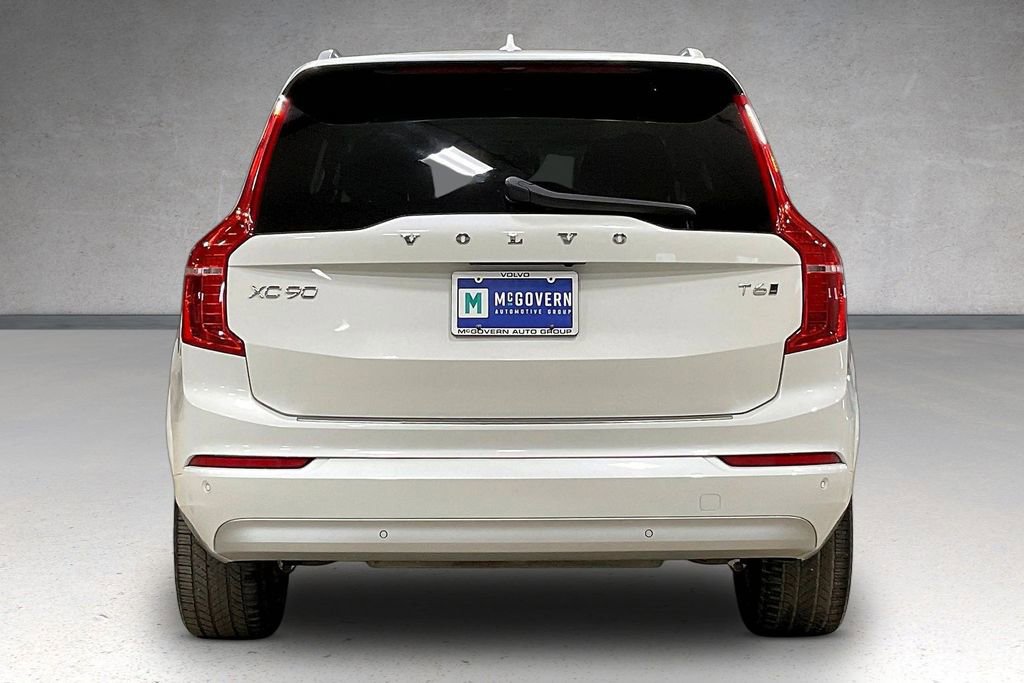 Certified 2022 Volvo XC90 T6 Momentum w/ Advanced Package AWD/4WD image 5