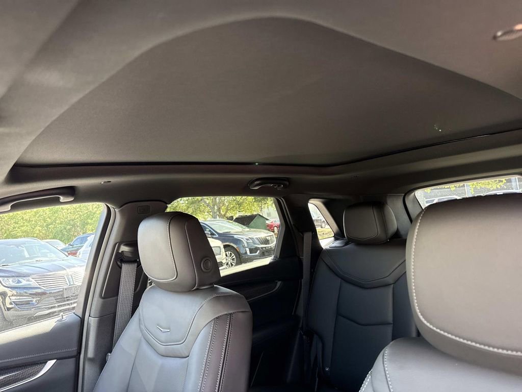 New 2026 Cadillac XT5 Sportv w/ LPO, Onyx Lite Package image 32