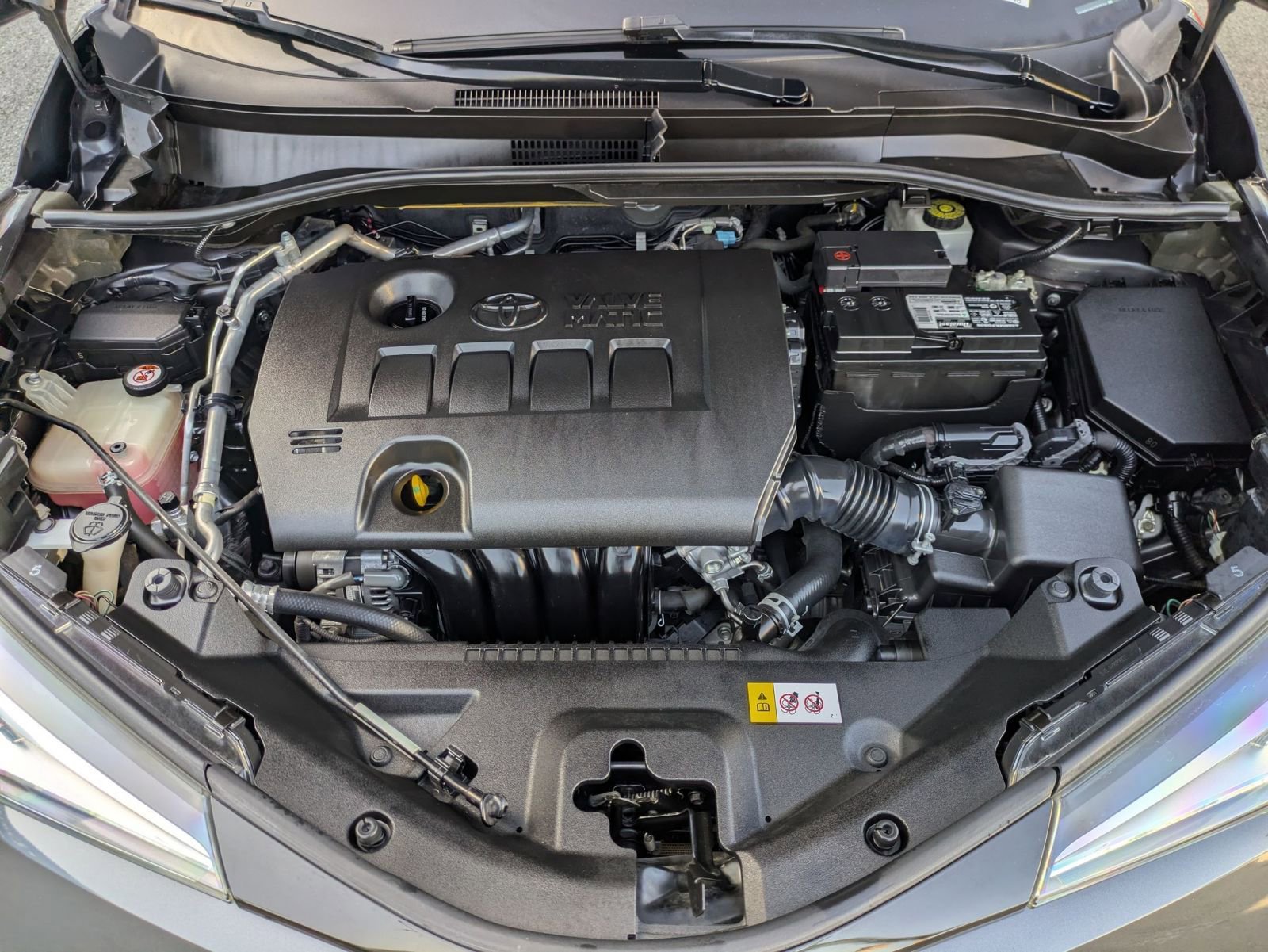 Used 2019 Toyota C-HR LE FWD image 29
