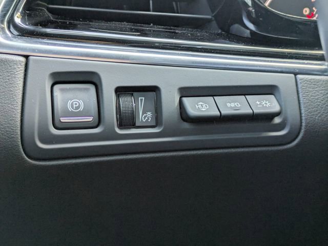 Used 2023 Cadillac XT6 Premium Luxury w/ Technology Package image 34