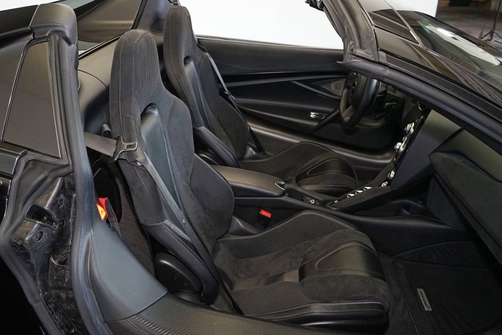 Used 2020 McLaren 720S Spider RWD image 14