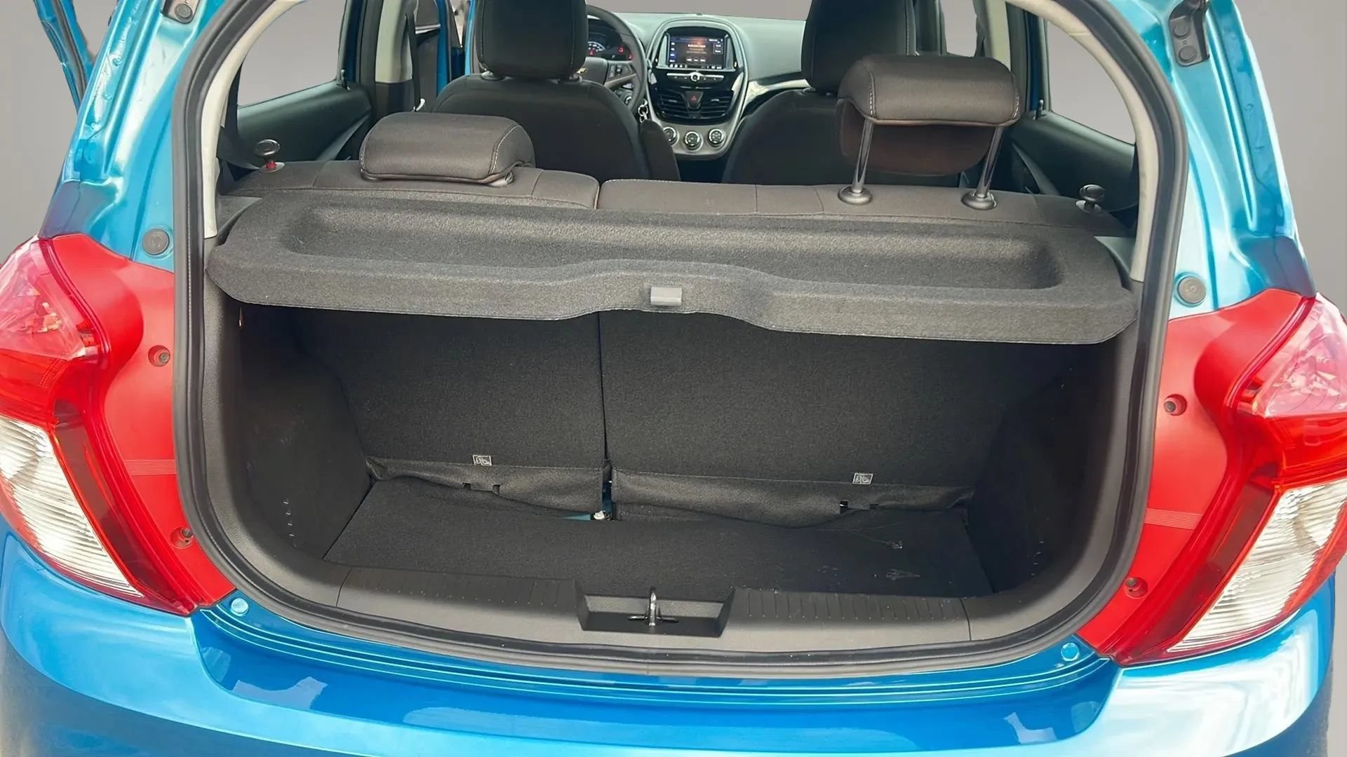 Used 2020 Chevrolet Spark LT FWD image 29