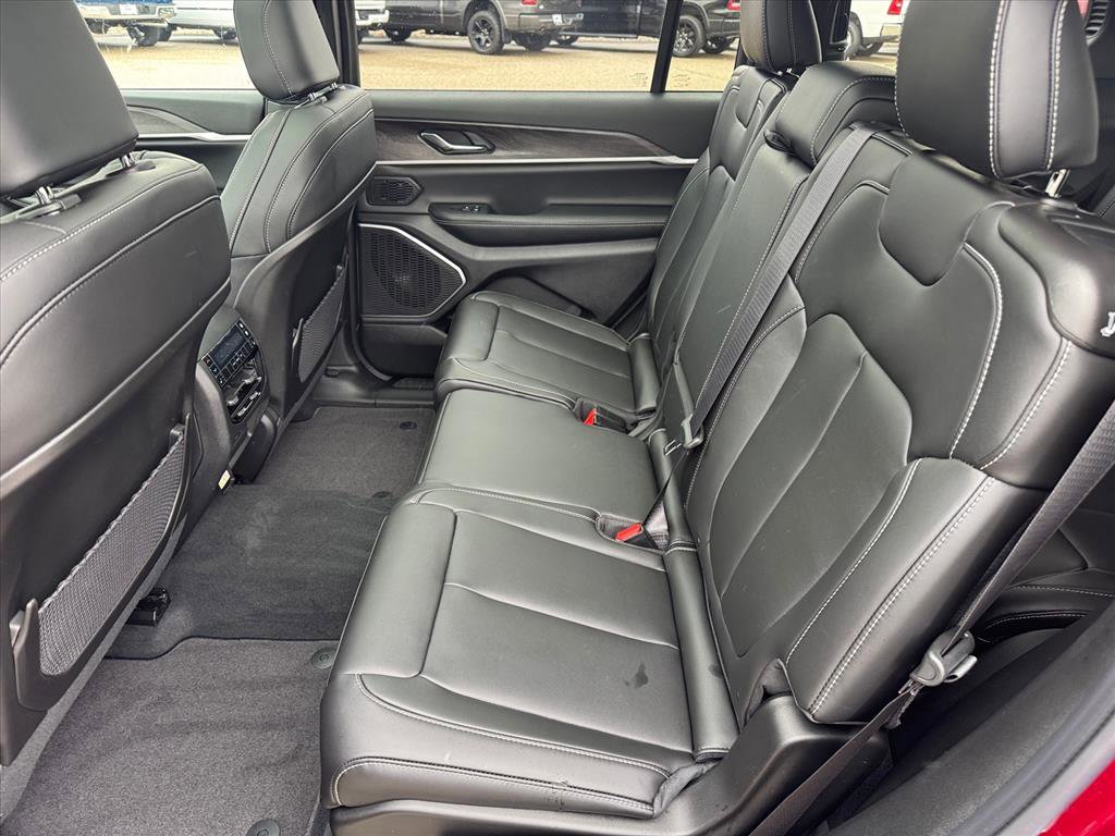 New 2026 Jeep Grand Cherokee L Limited AWD/4WD image 11