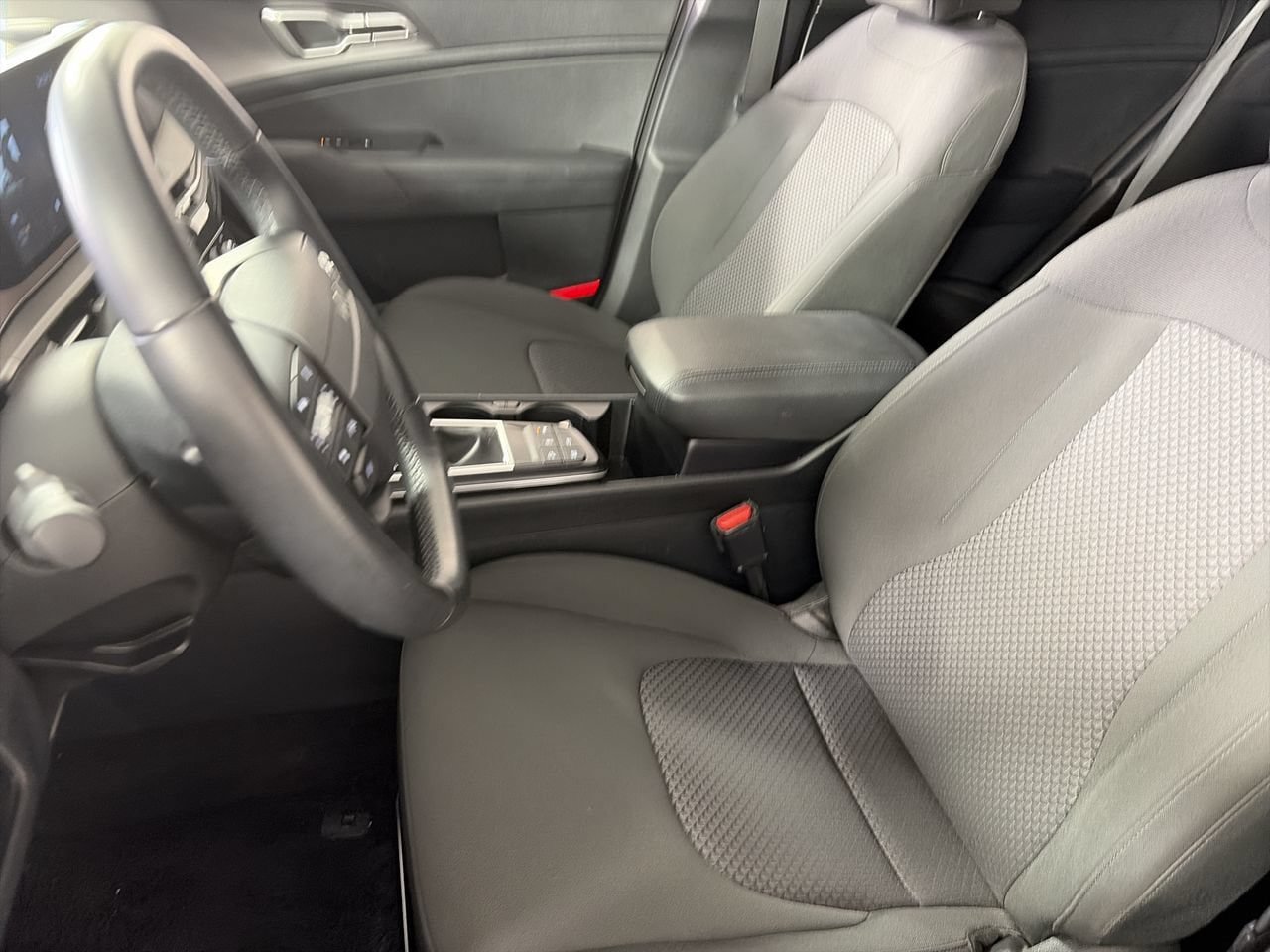 Used 2026 Kia Sportage LX FWD image 19