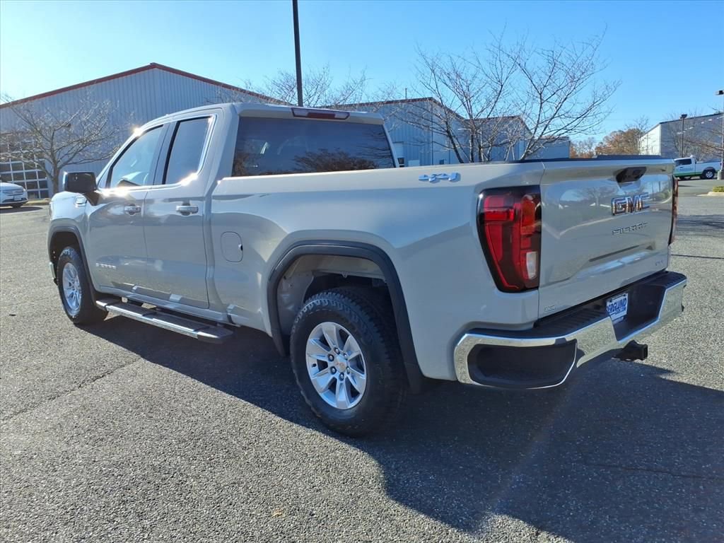 New 2026 GMC Sierra 1500 SLE image 7