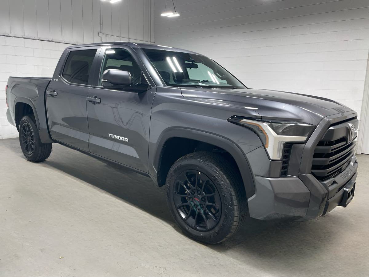 Used 2025 Toyota Tundra SR5 w/ SR5 Premium Package AWD/4WD image 3