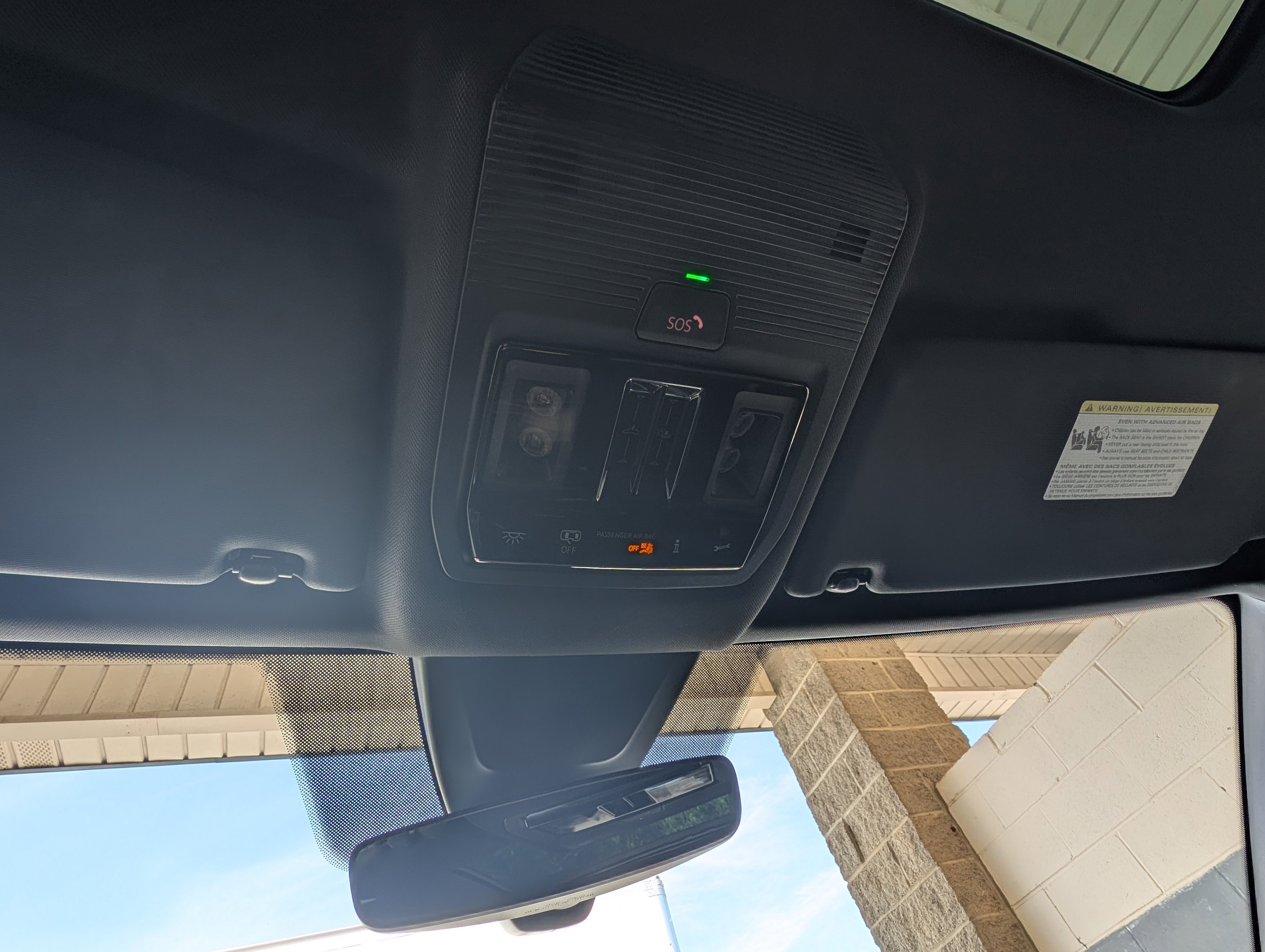 Used 2025 Volkswagen Atlas Cross Sport SEL image 31