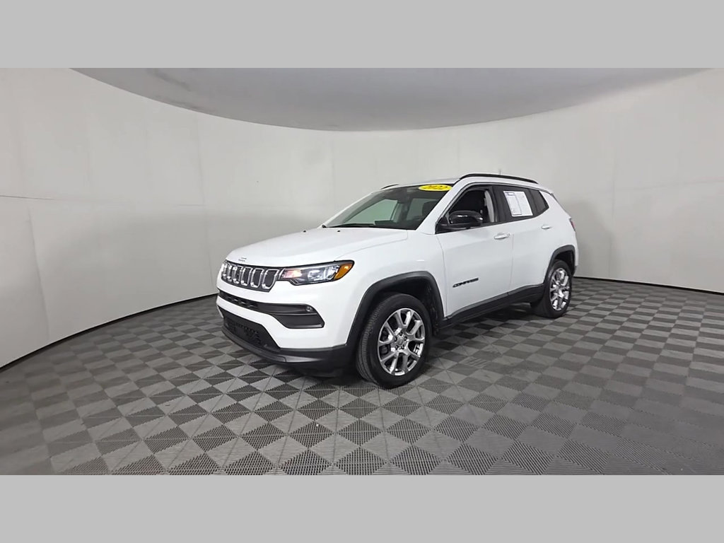 Used 2022 Jeep Compass Latitude AWD/4WD image 43