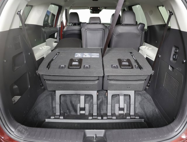 Certified 2024 Kia Carnival SX image 8