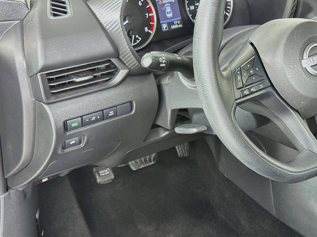 Used 2025 Nissan Sentra S FWD image 10