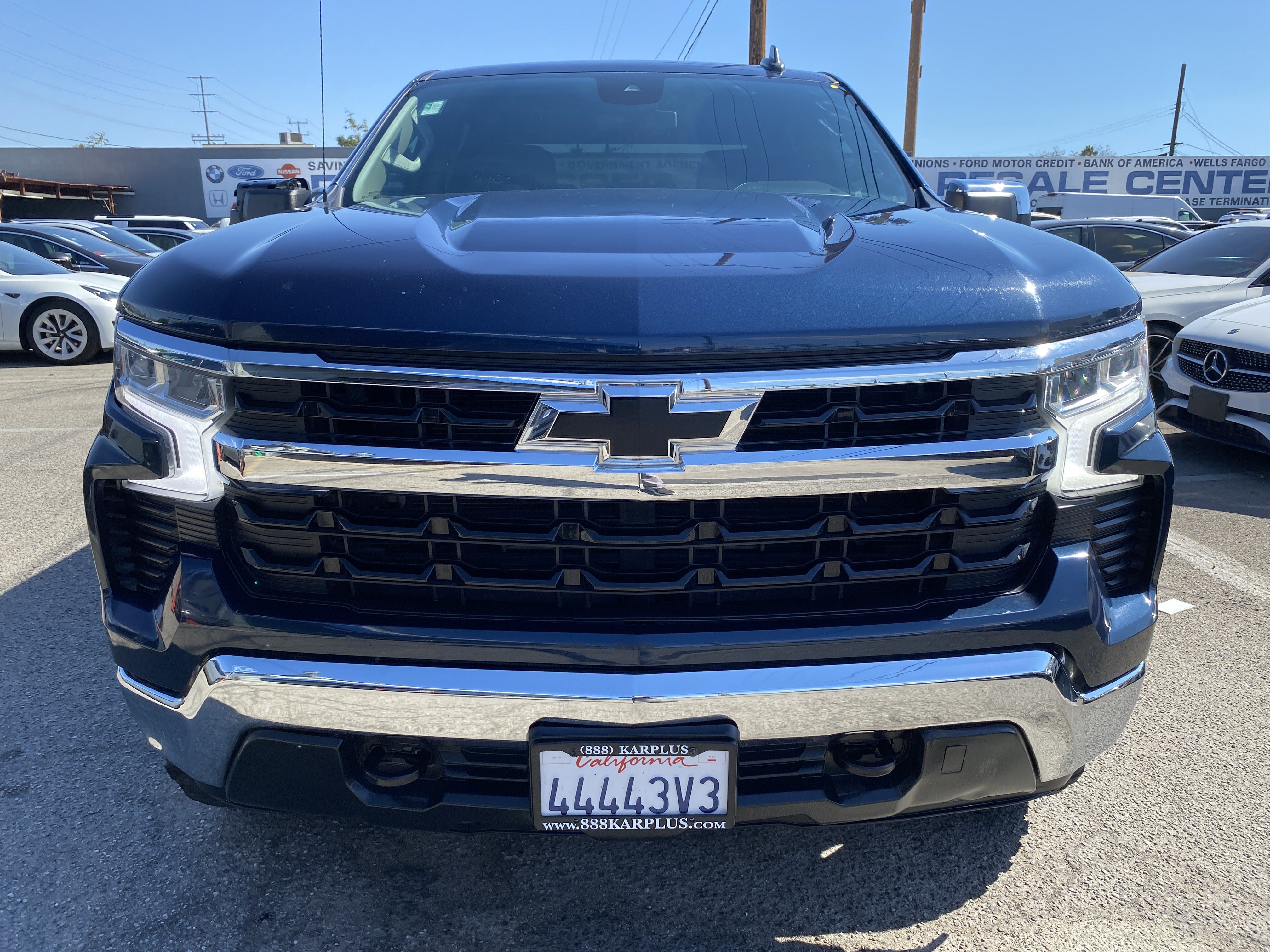 Used 2023 Chevrolet Silverado 1500 LT AWD/4WD image 3