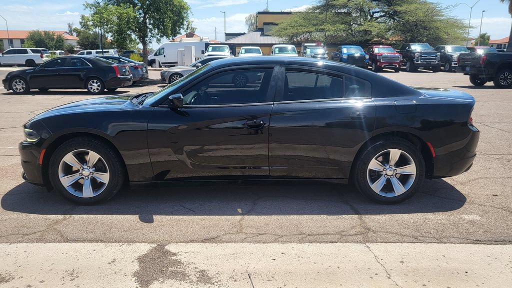 Used 2016 Dodge Charger SXT w/ Navigation & Travel Group RWD image 7