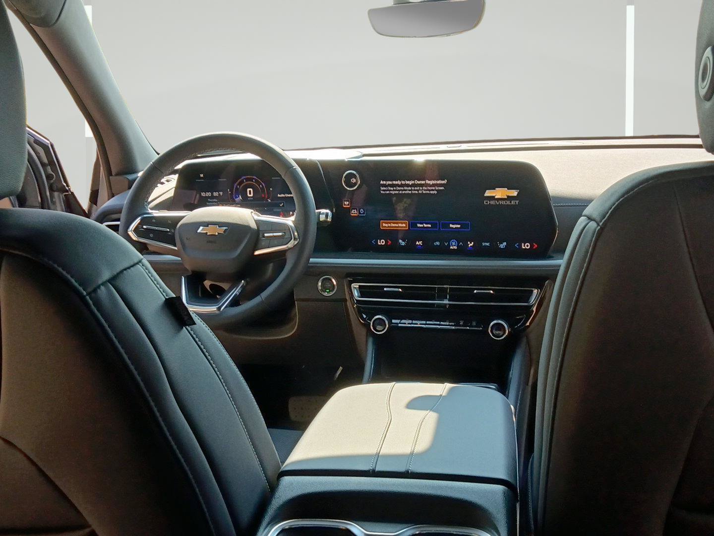 New 2027 Chevrolet Traverse LT w/ Driver Confidence Package FWD image 15