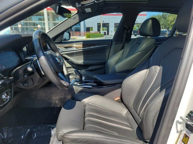 Used 2021 BMW 530i w/ M Sport Package RWD image 11