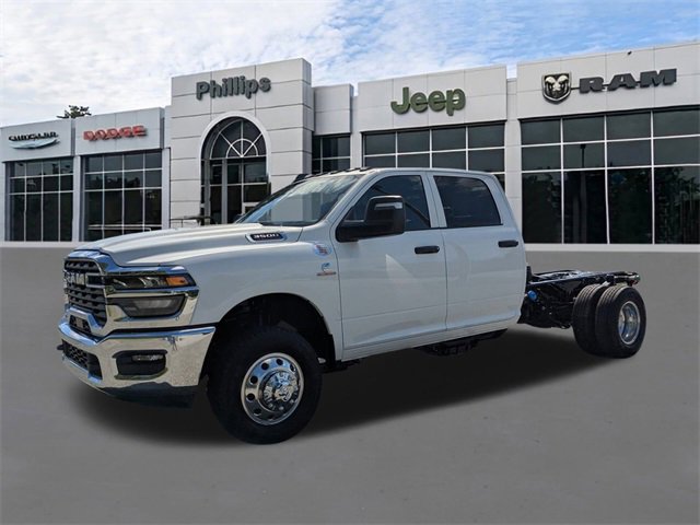 New 2026 RAM 3500 Tradesman w/ Chrome Appearance Group image 9