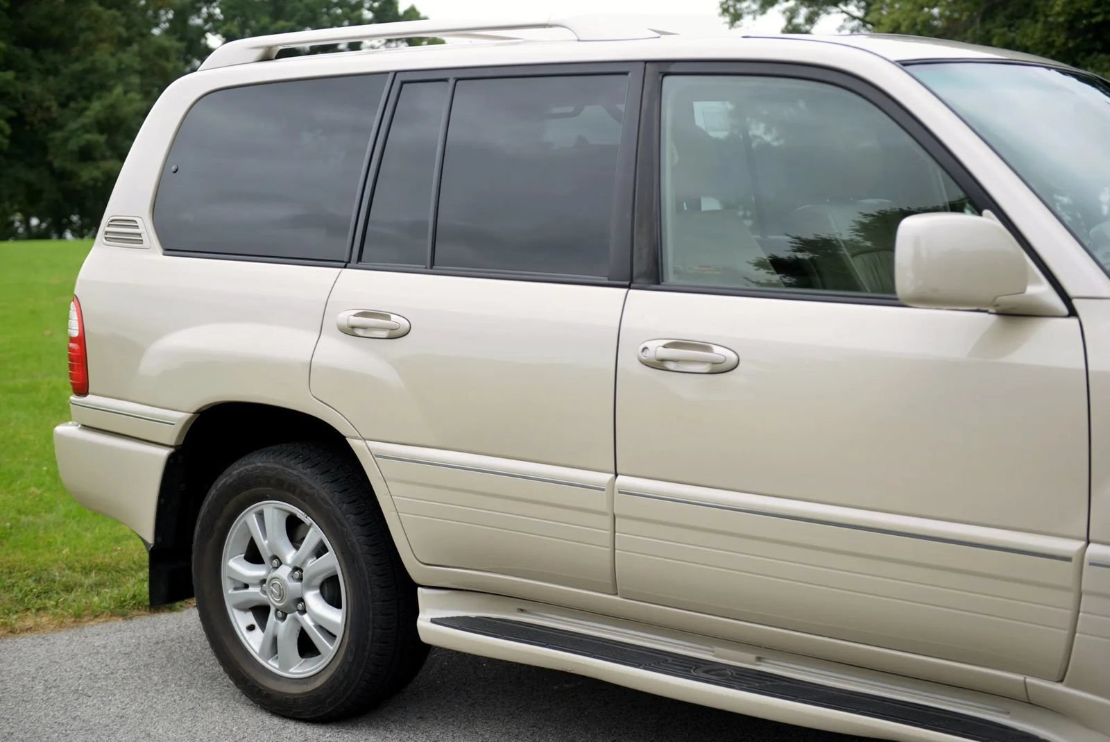 Used 2005 Lexus LX 470 4WD image 29