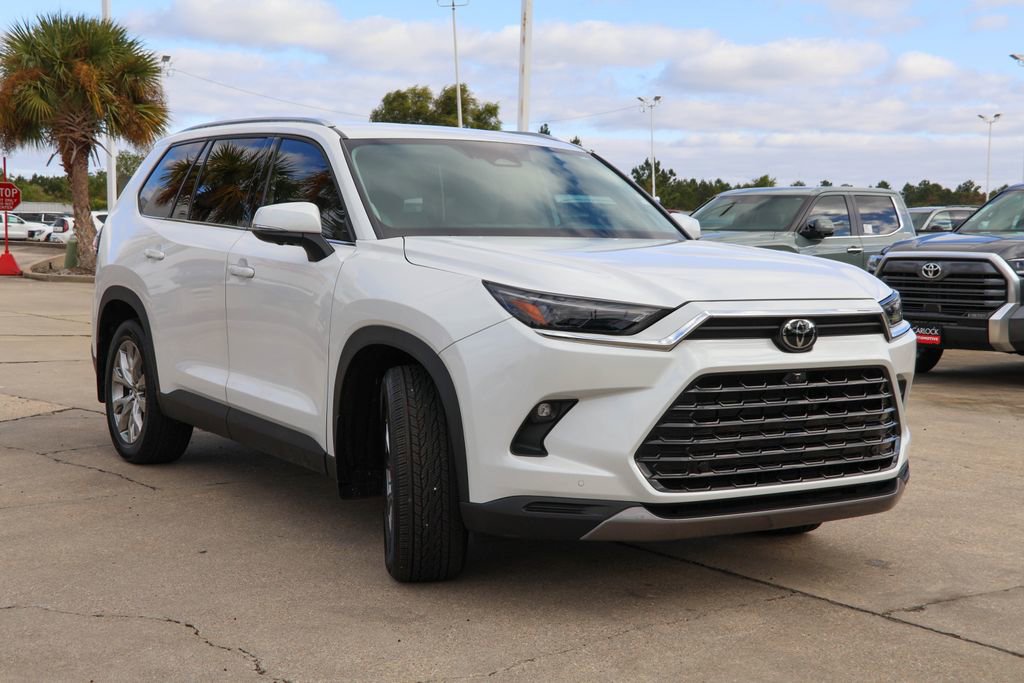 Used 2024 Toyota Grand Highlander XLE image 23