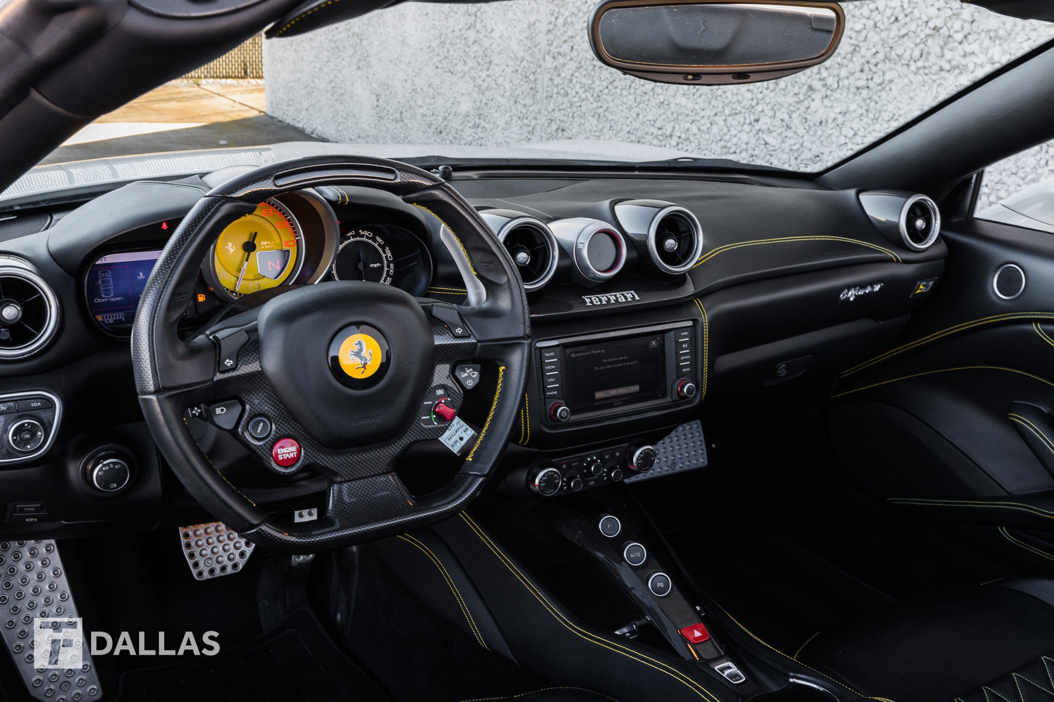 Used 2015 Ferrari California T image 23