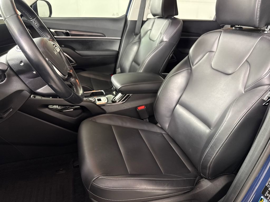Used 2024 Kia Telluride S FWD image 11