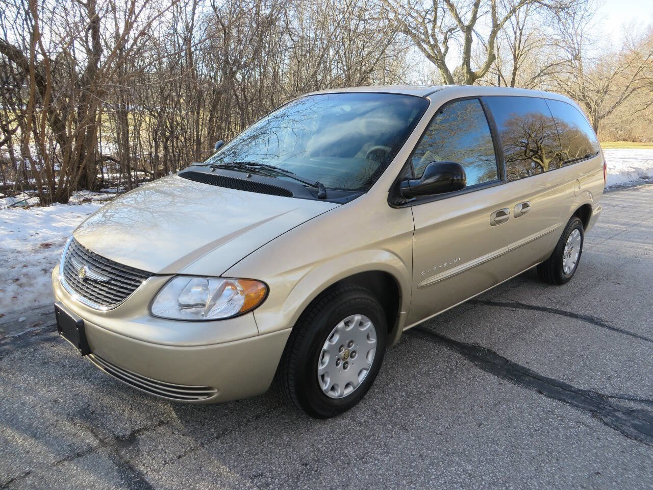 Used 2001 Chrysler Town & Country LX