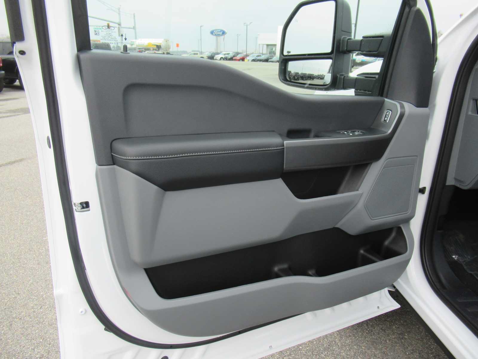 New 2026 Ford F350 XL w/ STX Appearance Package AWD/4WD image 17