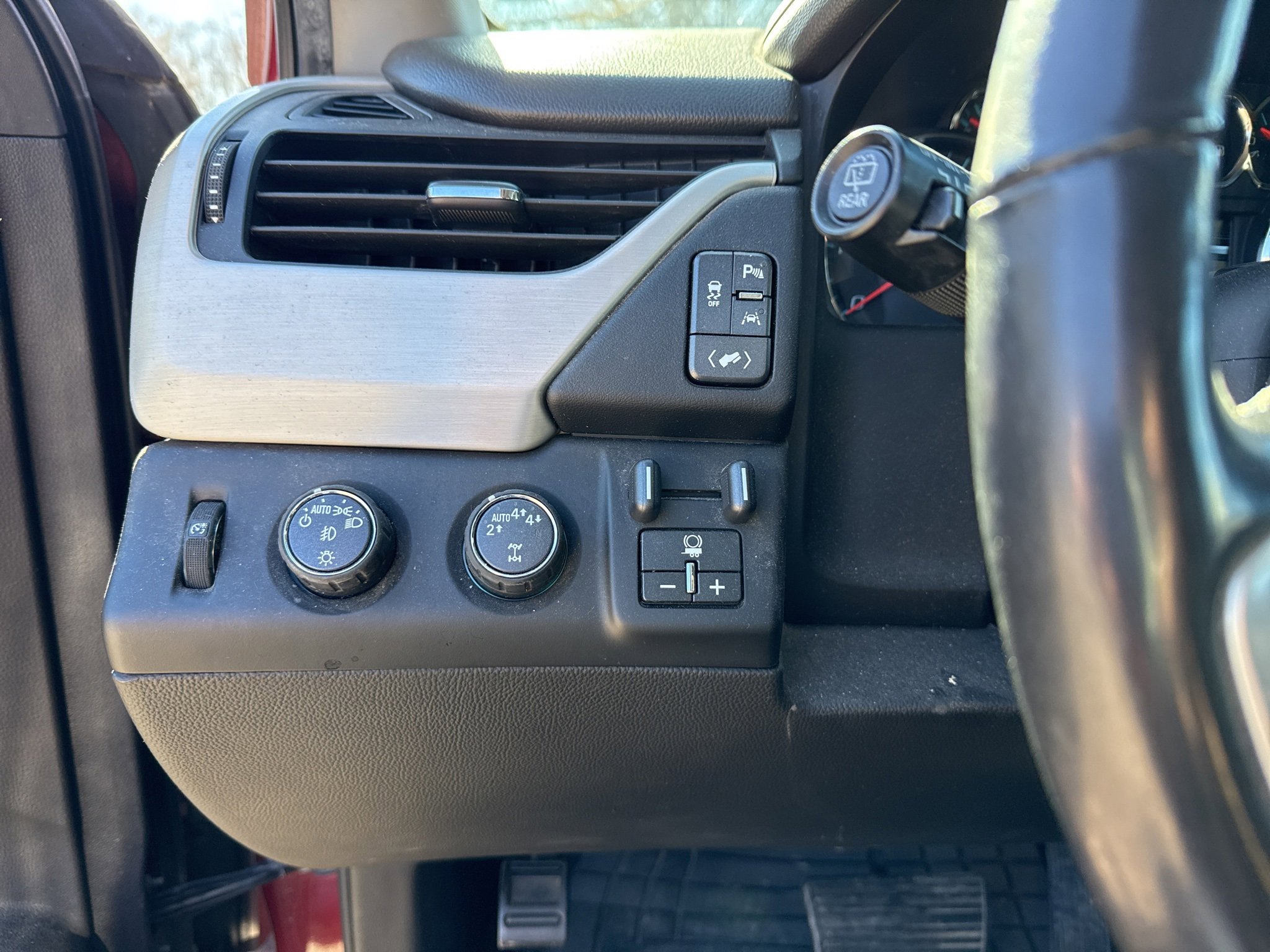 Used 2017 GMC Yukon SLT w/ HD Trailering Package image 24