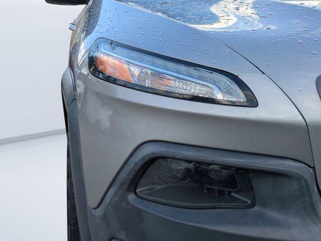 Used 2015 Jeep Cherokee Trailhawk w/ Comfort/Convenience Group image 9