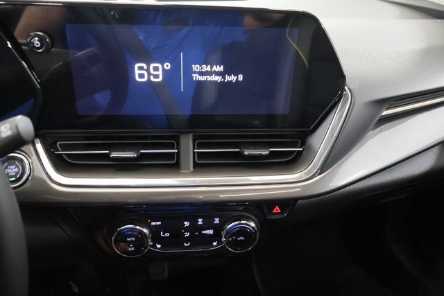 New 2026 Chevrolet Trax ACTIV w/ Sunroof Package FWD image 20