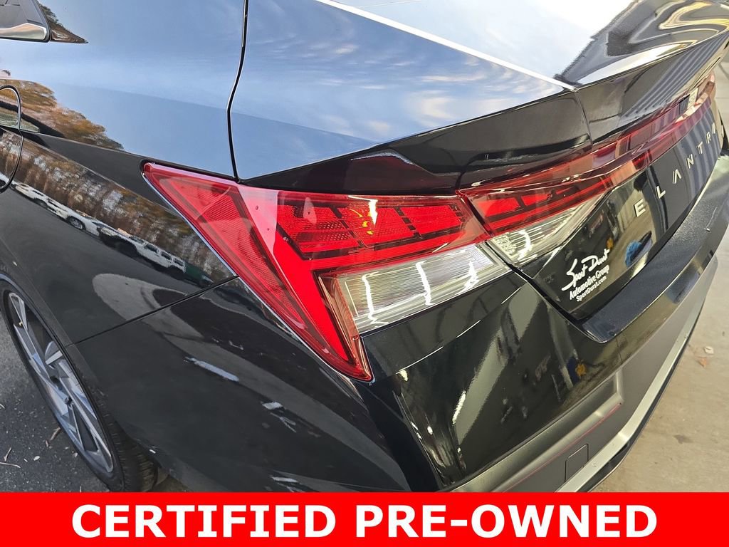 Certified 2025 Hyundai Elantra Limited image 35