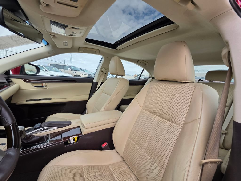 Used 2017 Lexus ES 350 w/ Luxury Package FWD image 16