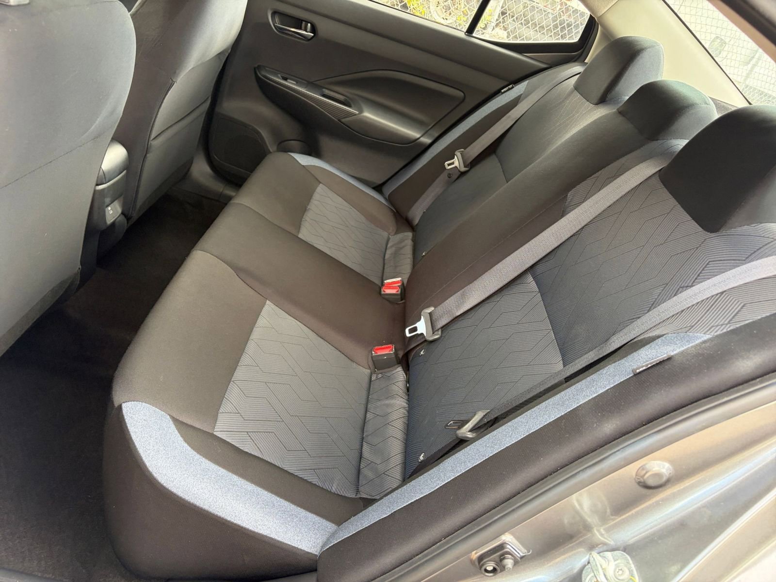 Used 2025 Nissan Versa SV FWD image 38