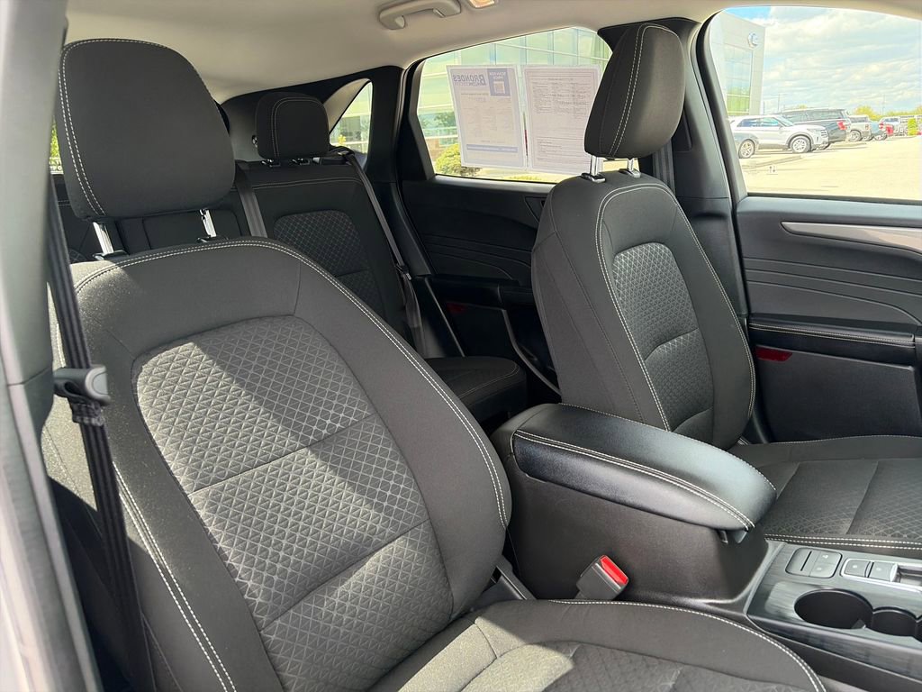 Used 2024 Ford Escape Active AWD/4WD image 12