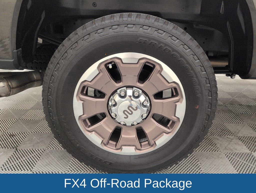 Used 2025 Ford F250 King Ranch w/ FX4 Off-Road Package AWD/4WD image 18