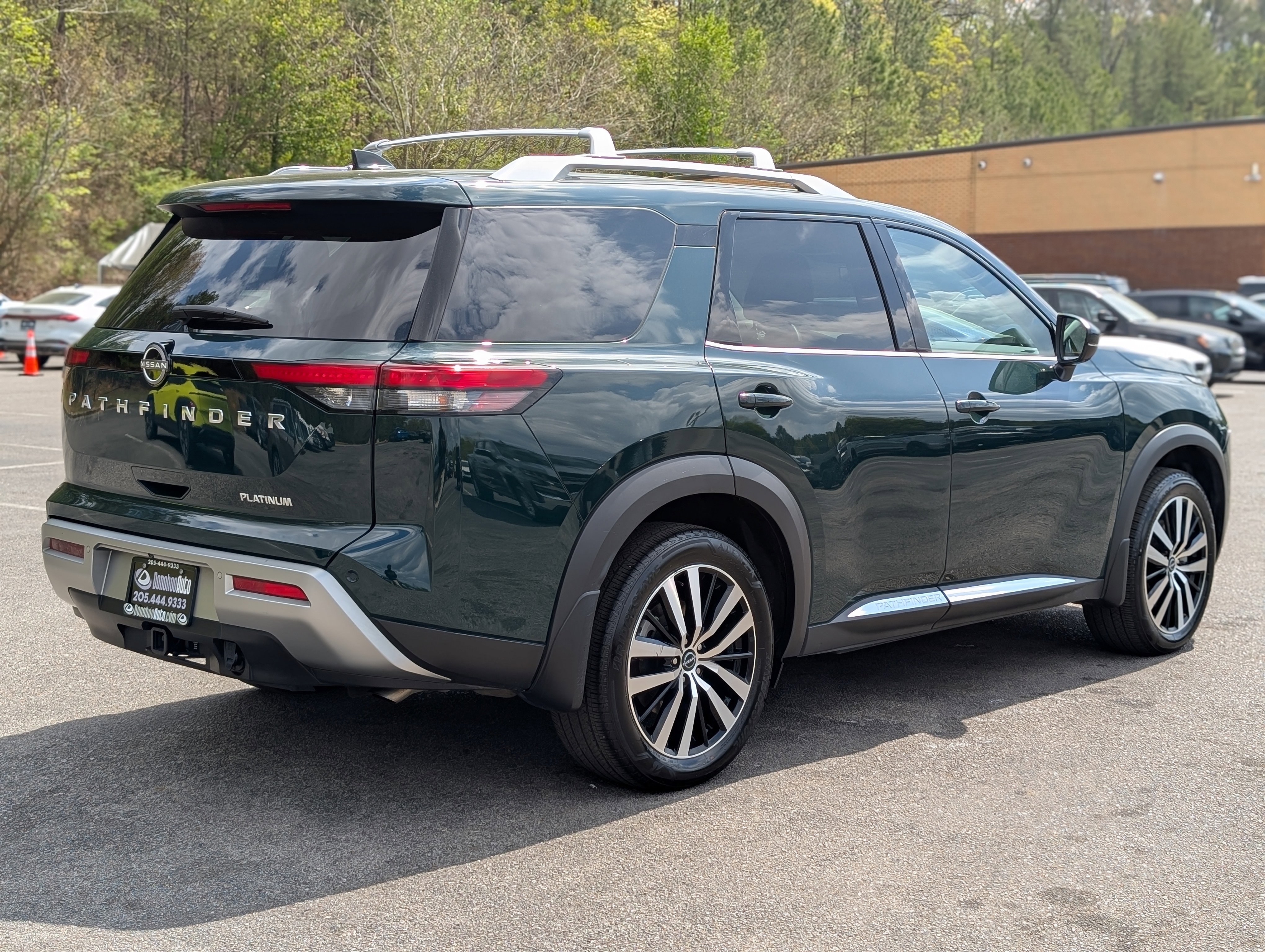 Used 2024 Nissan Pathfinder Platinum w/ Cargo Package image 9