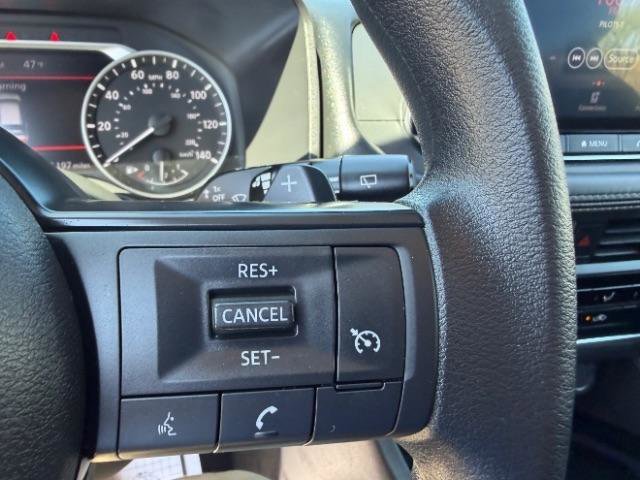 Used 2023 Nissan Rogue S image 22