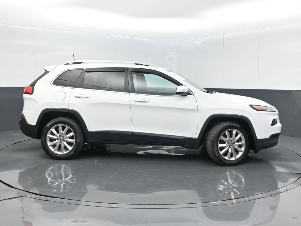 Used 2016 Jeep Cherokee Limited AWD/4WD image 8