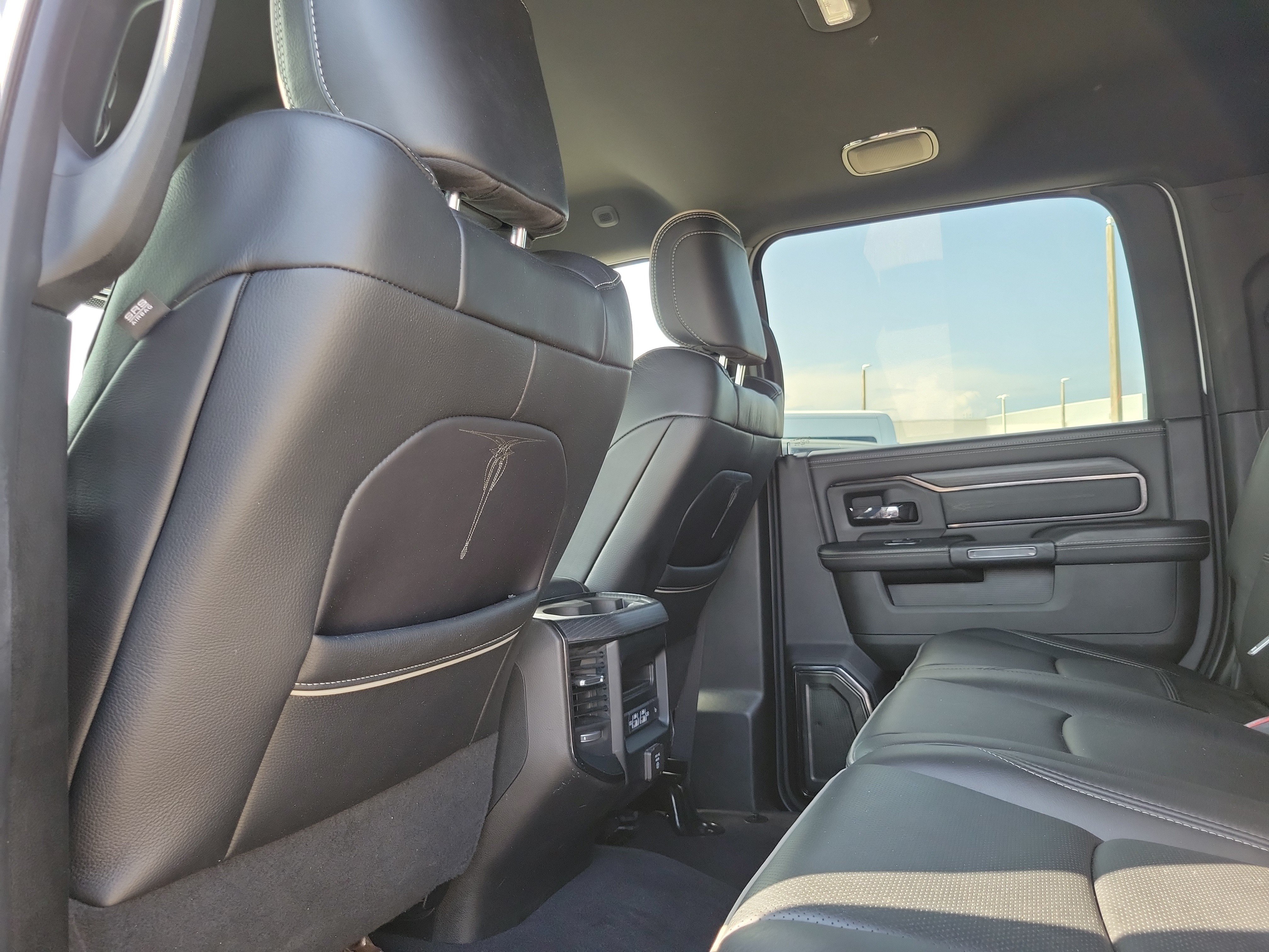 Used 2024 RAM 3500 Limited AWD/4WD image 14