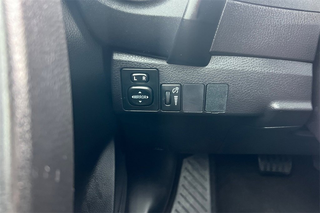 Certified 2018 Toyota Corolla LE image 28