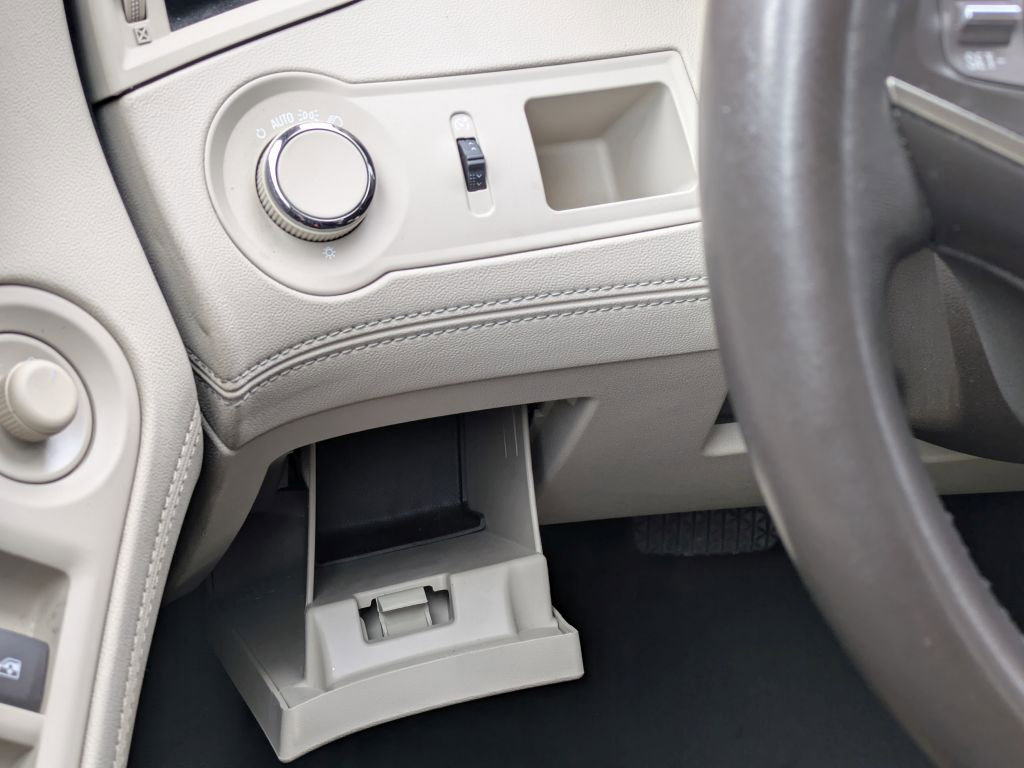 Used 2015 Buick LaCrosse image 16