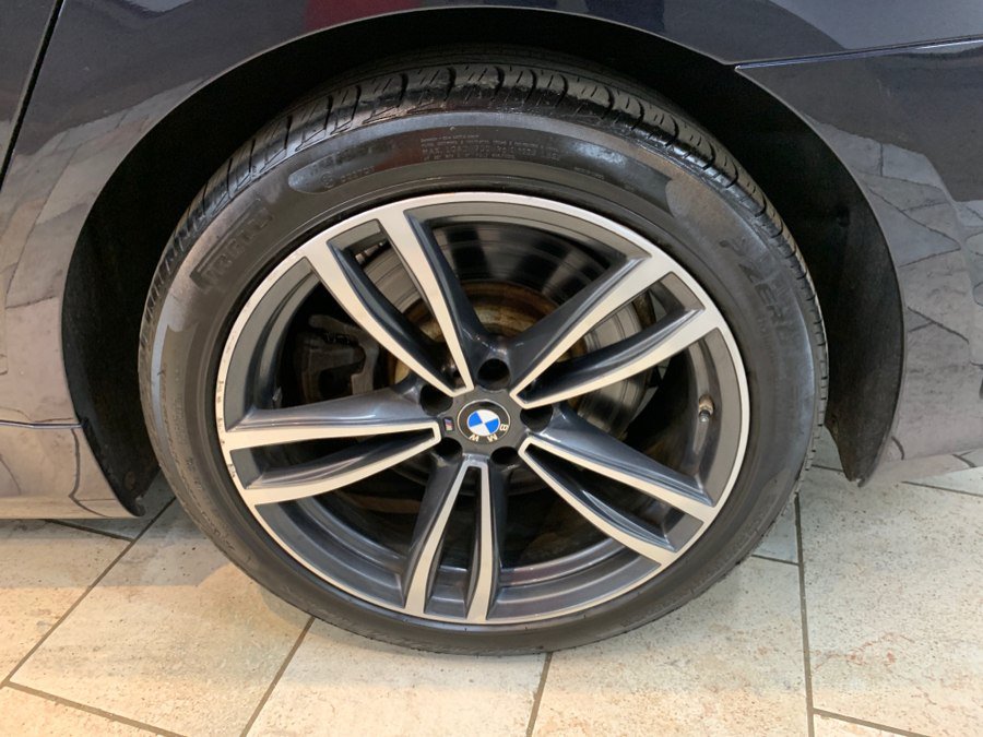 Used 2021 BMW 750i xDrive w/ Executive Package AWD/4WD image 13