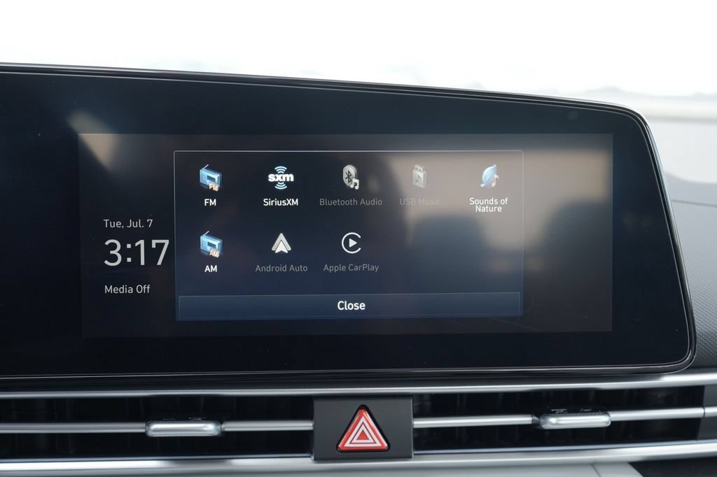 Certified 2026 Hyundai Elantra Limited FWD image 35