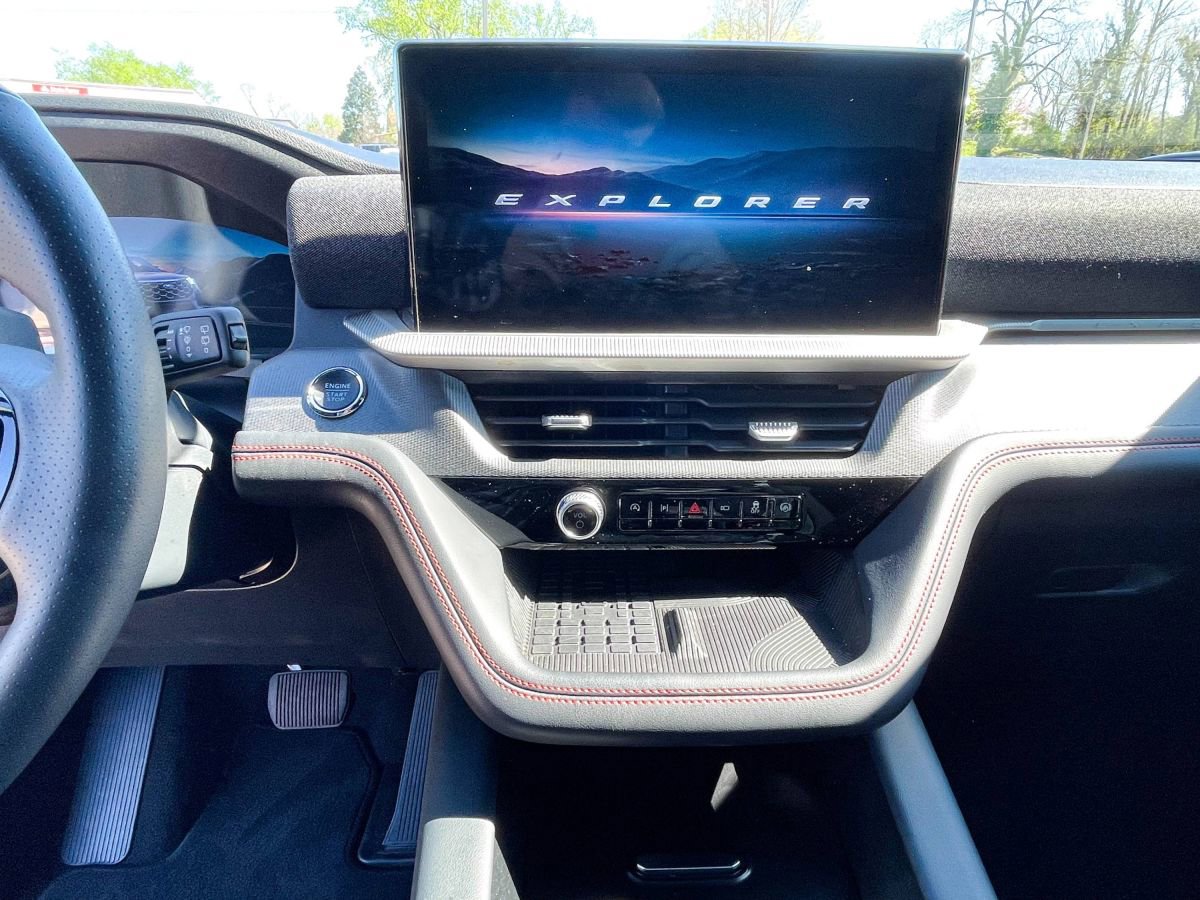 Used 2025 Ford Explorer ST w/ Sun And Sound Package image 12
