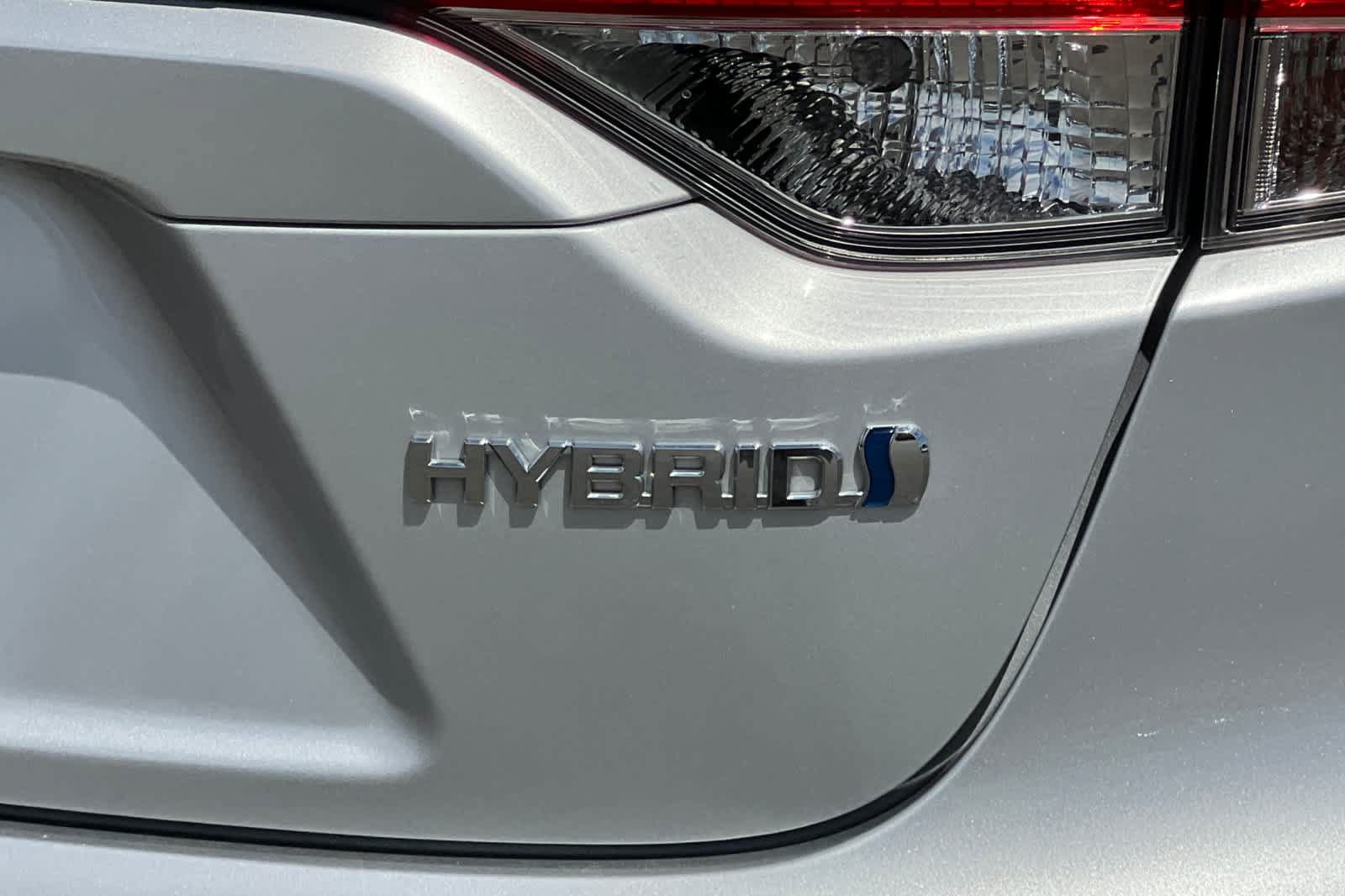 Used 2021 Toyota Corolla LE FWD image 30